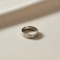 Minimalist hypoallergenic stainless steel band ring